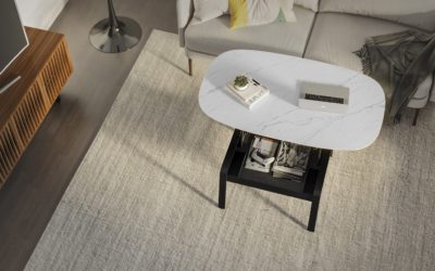 Solutions pour gagner de la place : Tables basses relevables pour petits appartements et studios